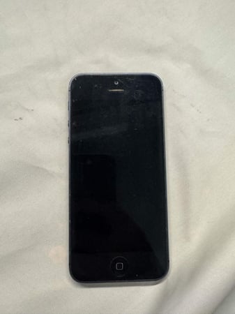 iPhone 5 أسود — 16 جيجا