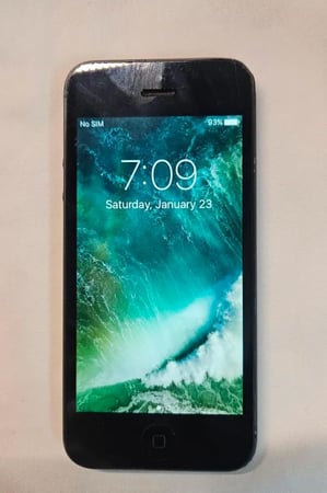 iPhone 5 — أسود