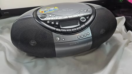 Sony CFD-RS60CP — فضي