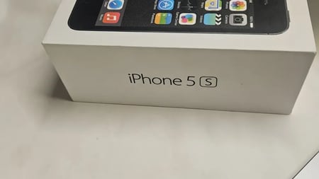 iPhone 5s — 16GB ( مستخدم)