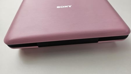 Sony DVD Player – موديل DVP-FX750 (اللون الوردي) دي في دي