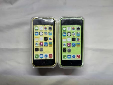 iPhone 5c جديد