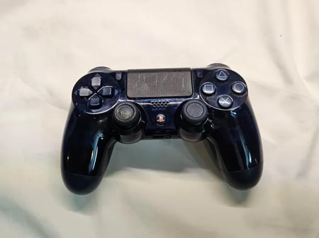 يد PlayStation 4 — نسخة 500 Million Limited Edition