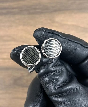 طقم هدية رجالي ديفوشي بتصميم انيق لون فضي