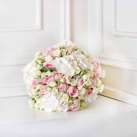 باقة الجوري والهيدرونجا