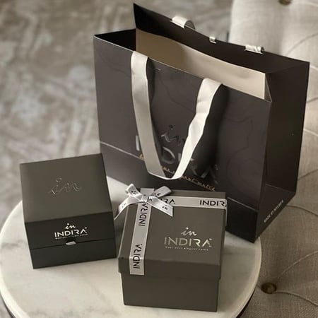 ساعة نسائية انديرا استيل بلون ذهبي ميناء أبيض