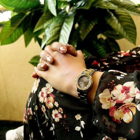 ساعة نسائية ديفوشي استيل بلون فضي و ذهبي ميناء رصاصي