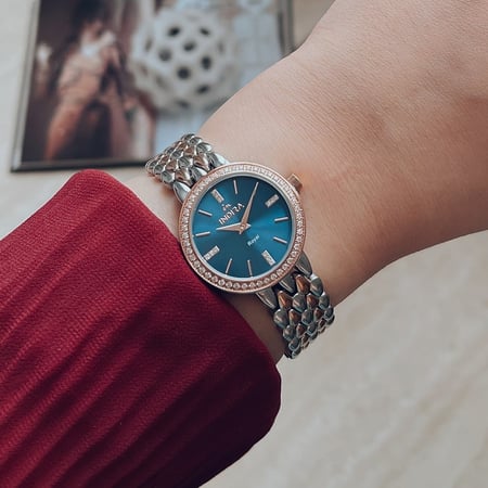 ساعة نسائية انديرا استيل بلون فضي و روز قولد
