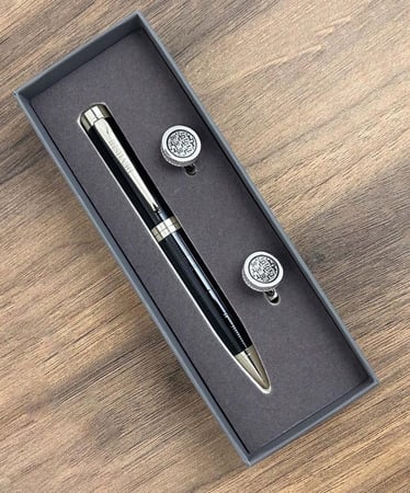 طقم هدية رجالي ديفوشي بتصميم انيق لون فضي واسود