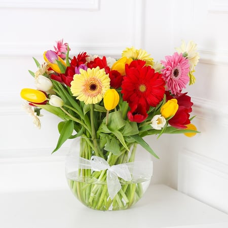 فازة الجربيرا والتوليب الملونه