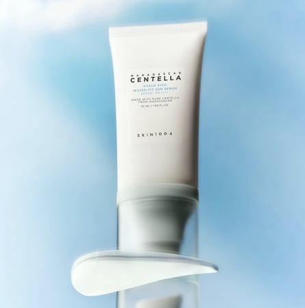 سيروم واقي شمس مدغشقر سينتيلا هيالو-سيكا ووتر فيت SPF50+ من سكين1004Skin1004 - Madagascar Centella Hyalu-Cica Water-Fit Sun Serum
