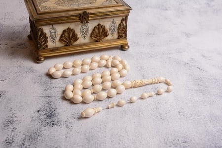 سبحة فاخرة من ناب الفيل الأفريقي