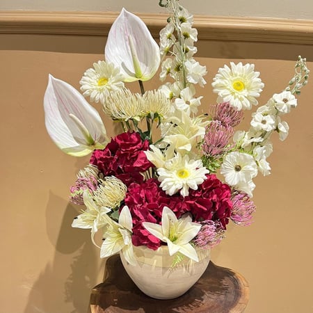 فازة ورد صناعي