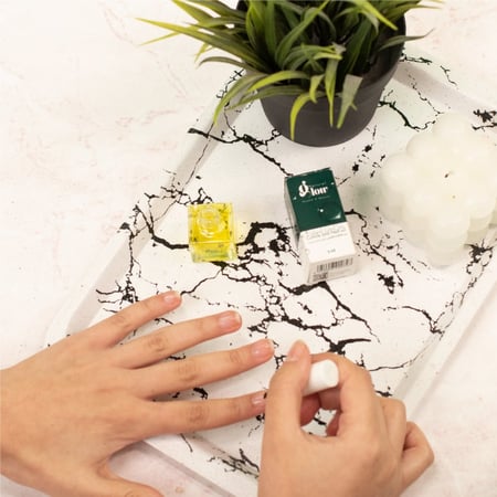 زيت الأظافر الغني بالفيتامينات والزيوت الطبيعية ترطيب تقوية وحماية