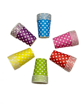 اكواب حفلات منقطة