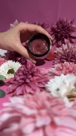 كريم الاظافر السحري الوردي