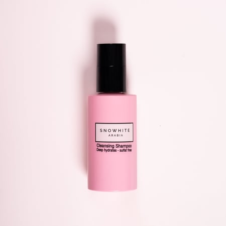 شامبو-الشعر-وسط-العناية-بالشعر