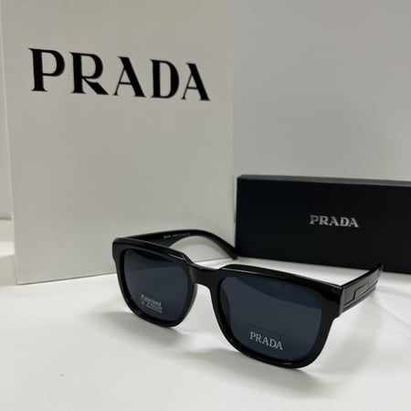 نظارة برادا