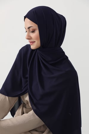حجاب شيفون بمغناطيس وقبعة بالوسط كحلي
