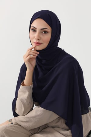 حجاب شيفون بمغناطيس وقبعة بالوسط كحلي