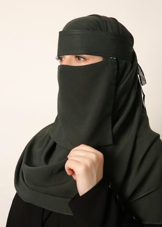 طرحة مع نقاب خامة ليزر- لون زيتي