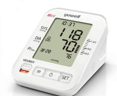جهاز قياس ضغط الدم بلوتوث YUWELL YE680A BLUETOOTHمن متجر بدايه الطب