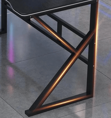 طاولة العاب سبير K120 مع شريط مضيء | Spear K120 RGB Strip Black Desk