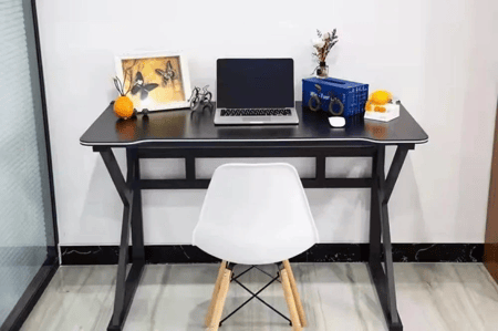 طاولة العاب سبير K120 مع شريط مضيء | Spear K120 RGB Strip Black Desk