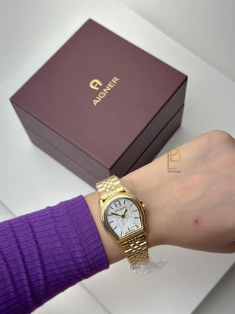 ساعة AIGNER