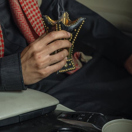 مبخرة أسود صغيرة