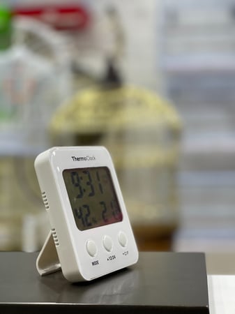 مقياس حرارة / رطوبة LCD