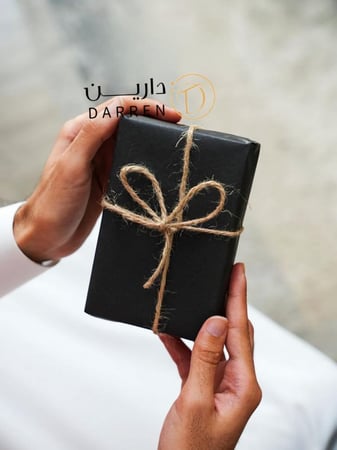 تغليف هدية بذوق أجمل وبساطه