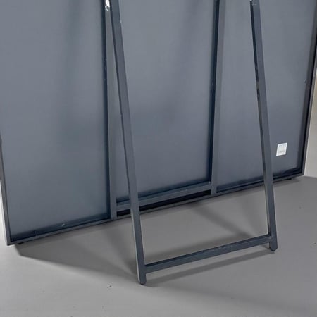 مرآة فيورا – بإطار حديدي أنيق وحجم كبير