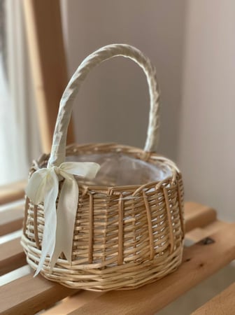 سلة الزرافة الصغيرة الخضراء