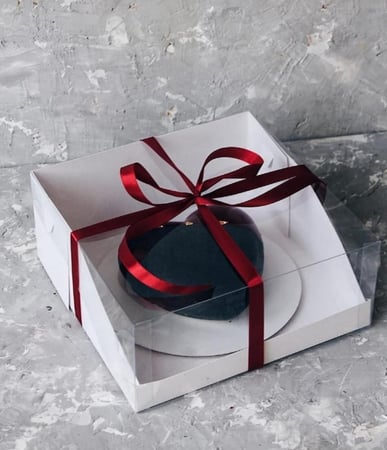 علب كيك بغطاء شفاف