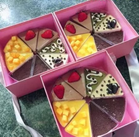 علب اكريلك مثلث