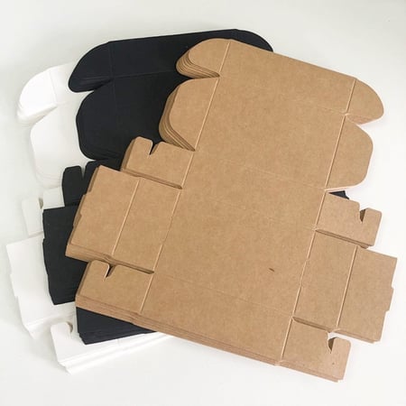 صناديق شحن بعدة الوان 20*14*7 سم