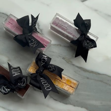 علب مستطيله للتوزيعات اكريلك