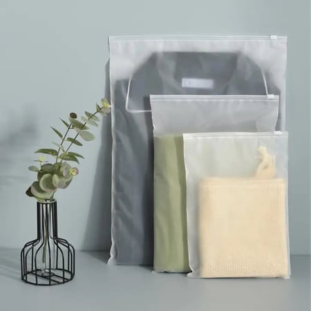 اكياس تغليف الملابس والشنط