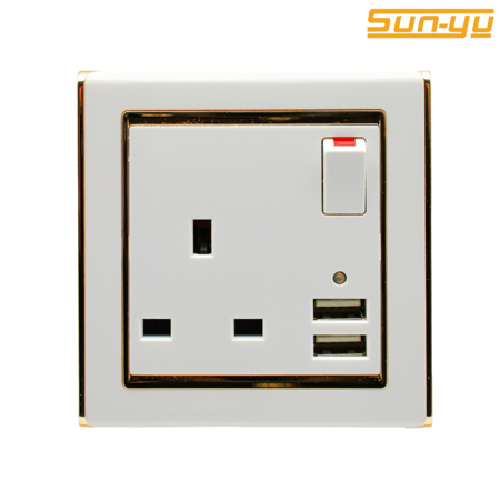 فيش 13 امبير+ 2 شاحن SVL بيانو