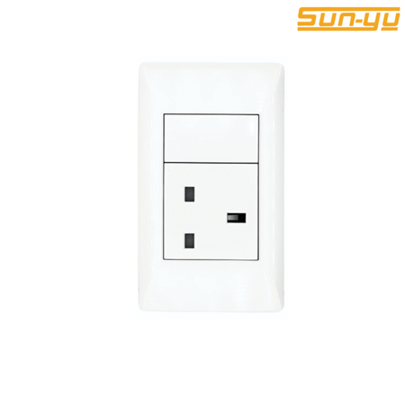 فيش مفرد 13 امبير أبيض SUNYU6