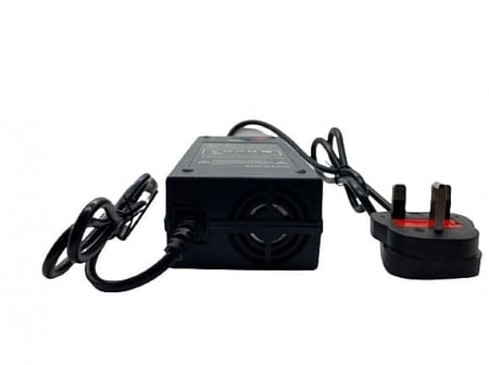 شاحن سكوتر مزود بمروحة 48 فوات مدخل كبير