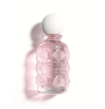 عطر لافيرن وايت قاردن أو دو برفيوم 100 مل في زجاجة أنثوية أنيقة تعكس ا