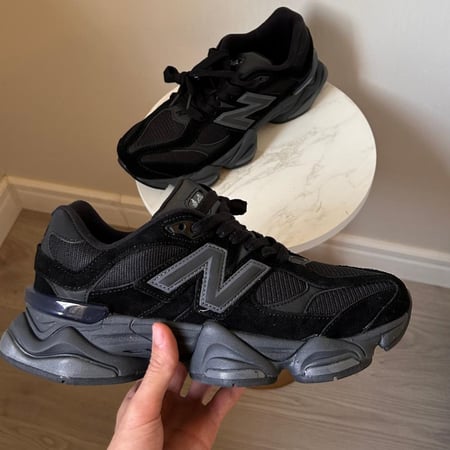 نيو بالانس/اسود