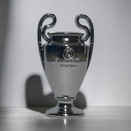 مجسم كأس دوري ابطال اوربا