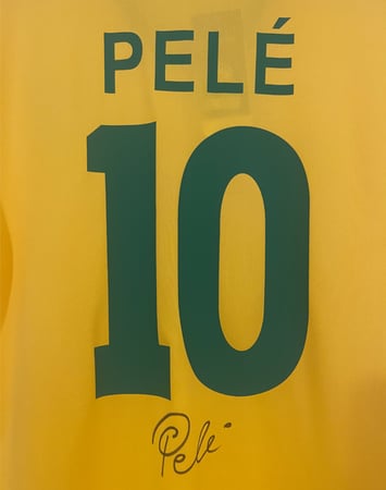 تيشيرت موقع شخصياً من بيليه - نسخة البرازيل