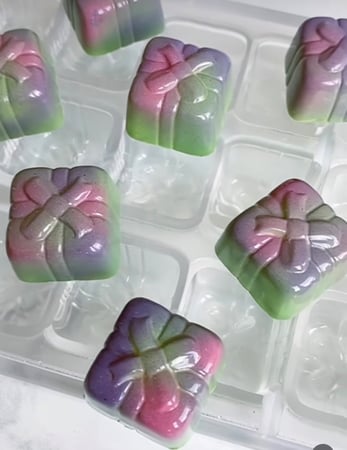 قالب شوكلاته علبة هدايا