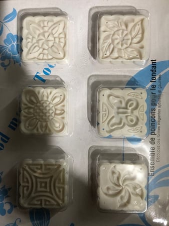 آلة صنع المعمول شكل مربع