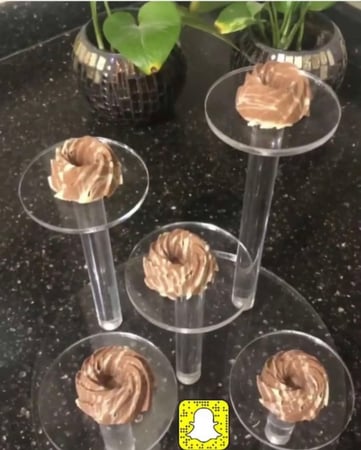 استاند اكريلك كب كيك