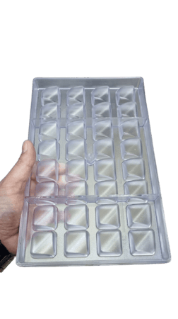 قوالب شوكولاتة جاهزة للحشو